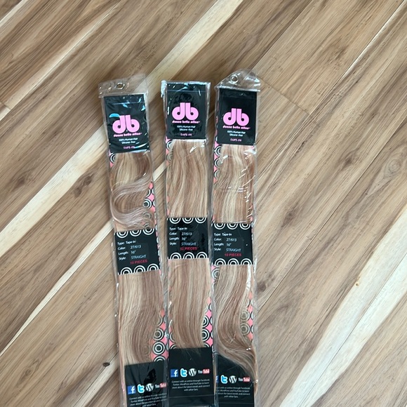 3 packs Donna Bella Hair tape-in extensions new in package - Picture 1 of 2